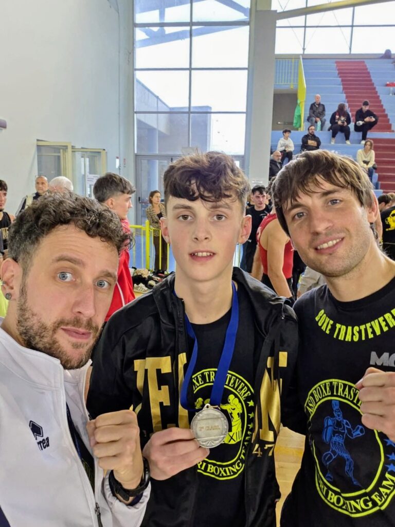 Regionali Federkombat Dicembre 2025 Lorenzo si classifica al secondo posto.